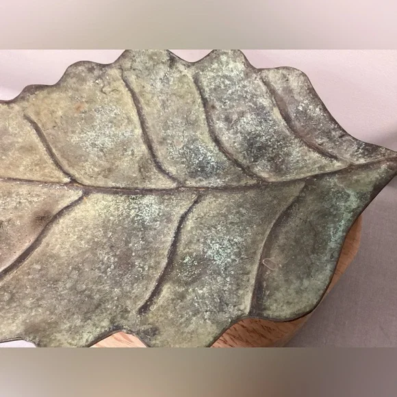🟢 Vintage Solid Brass, Huge & Loaded With Patina Leaf Center Piece Decor - Rare - Picture 6 of 16